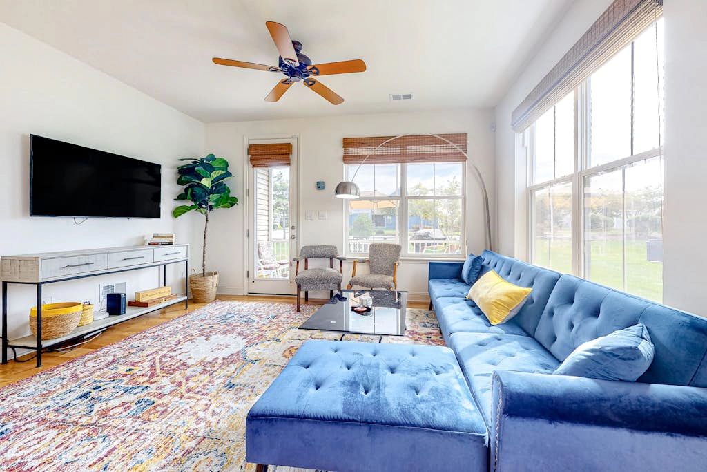Bishops Landing - 33351 Lone Cedar Ldg