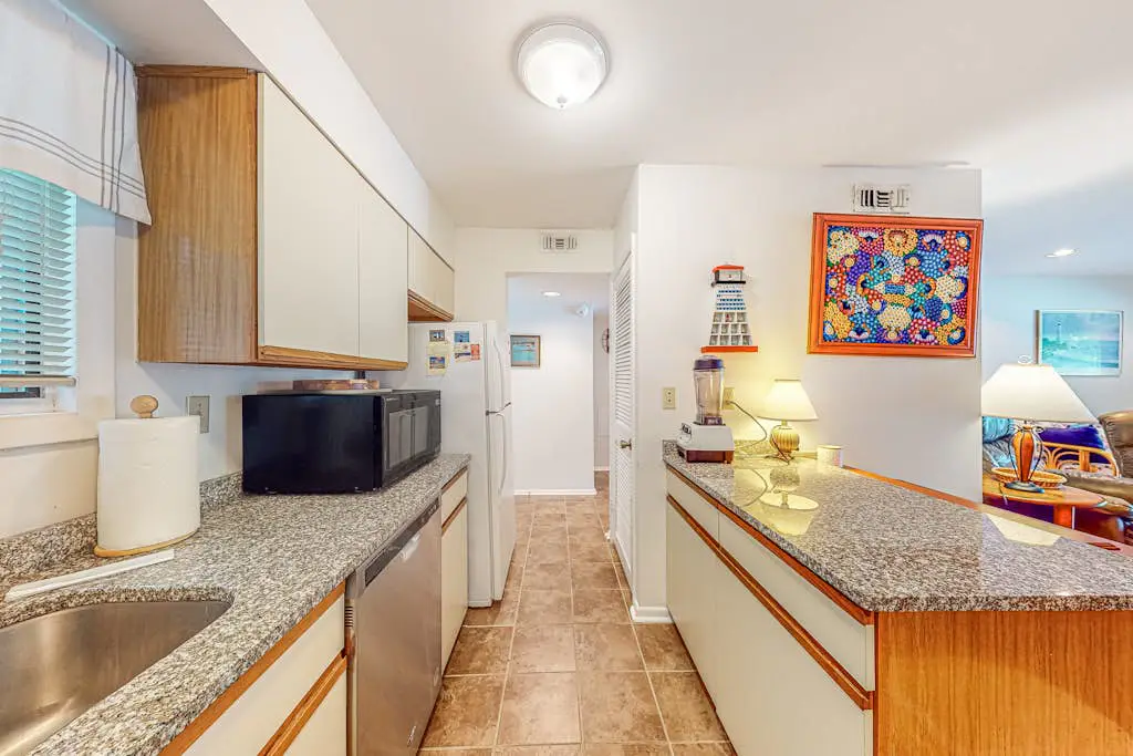 Sea Colony - 33577 West Lake View, Unit 1006B