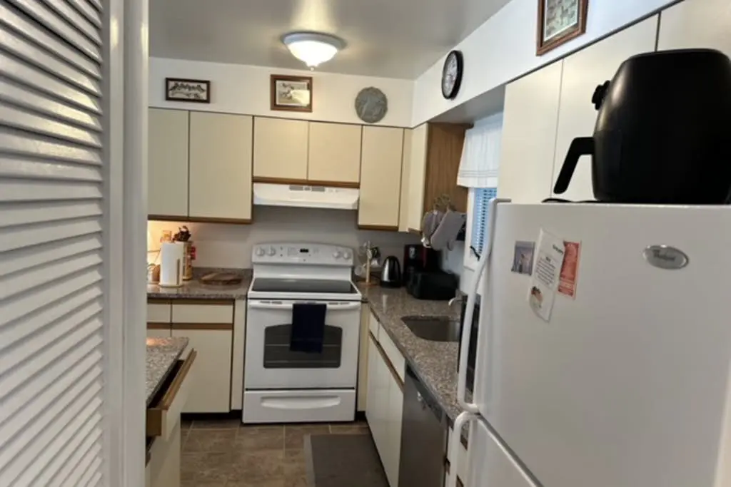 Sea Colony - 33577 West Lake View, Unit 1006B