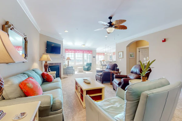 Bayside Resort with pools, golf, tennis, fishing, & spas plus beach shuttle