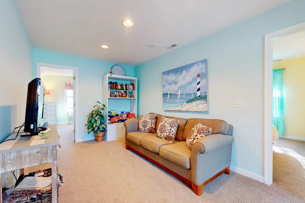 Waterside - 33829 Waterside Dr