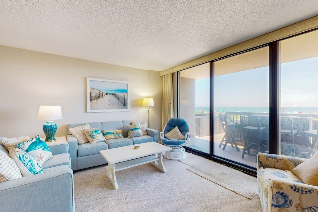 Sea Colony Ocean 1st floor condo w/ elevator, tennis court, and basketball court
