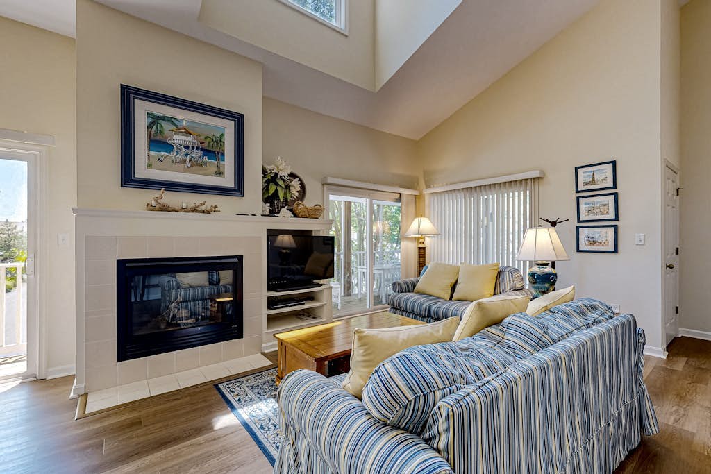 Sea Colony Tennis condo w/ basketball court, gym, pool & tennis courts
