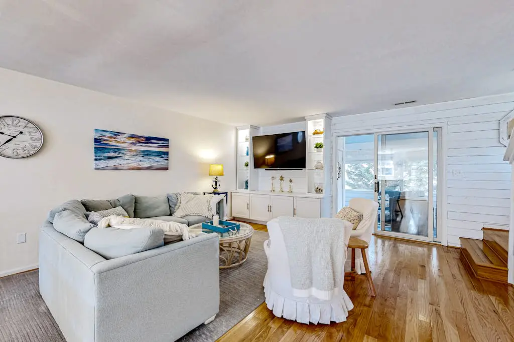 Westwood - 828 Westwood Unit D