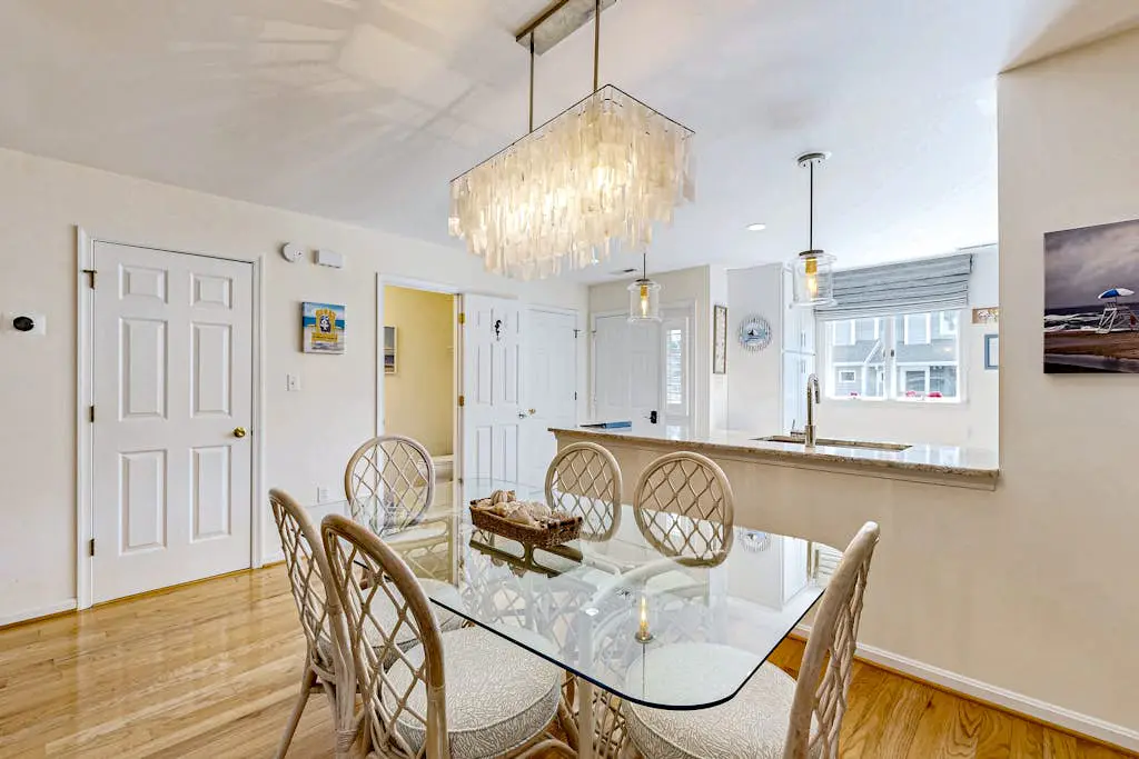 Westwood - 828 Westwood Unit D