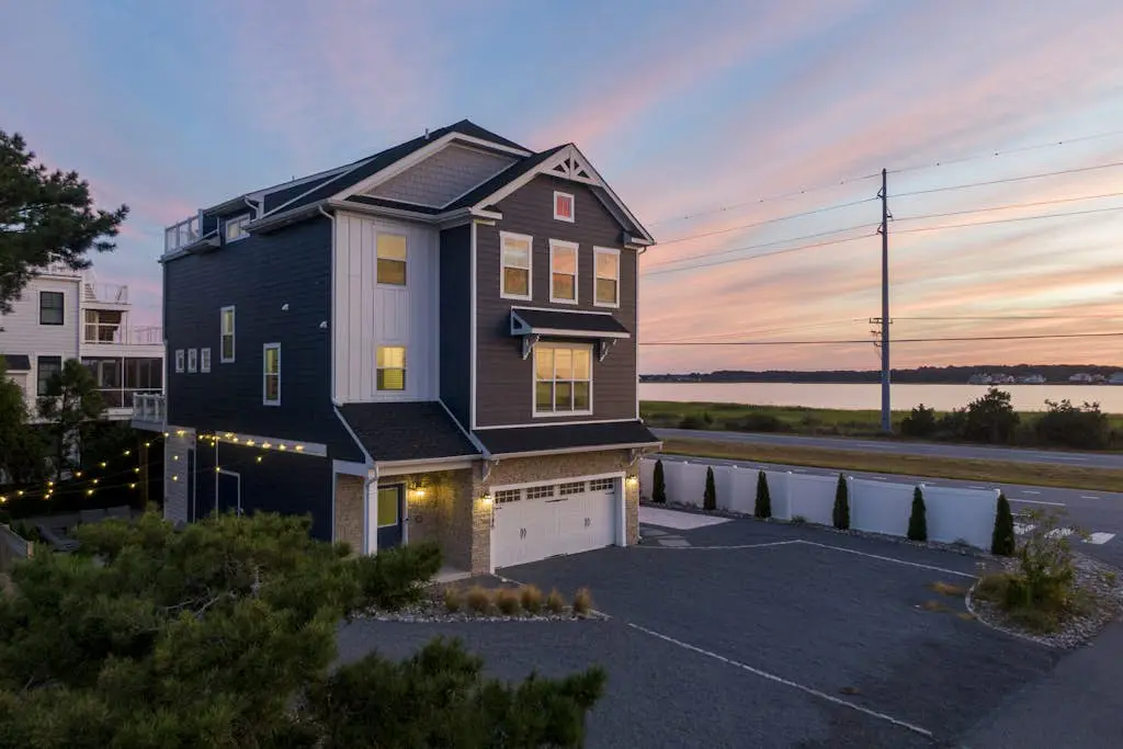 Tower Shores - Sunshine Daydream - 39546 Admiral Road