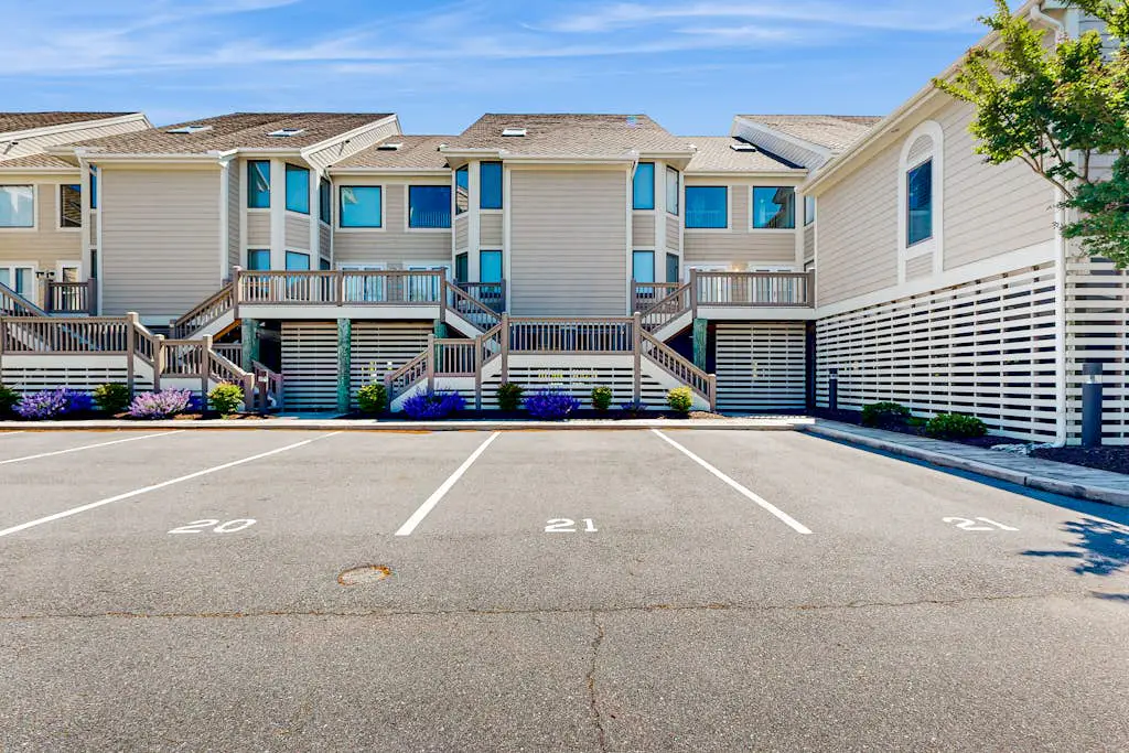Kings Grant - 40097 E Oceanside Unit 21
