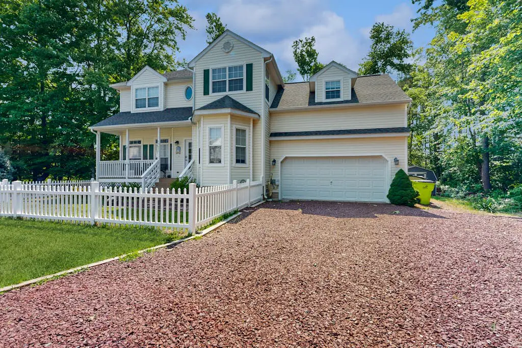 Clearwater - 34031 Monterray Ave