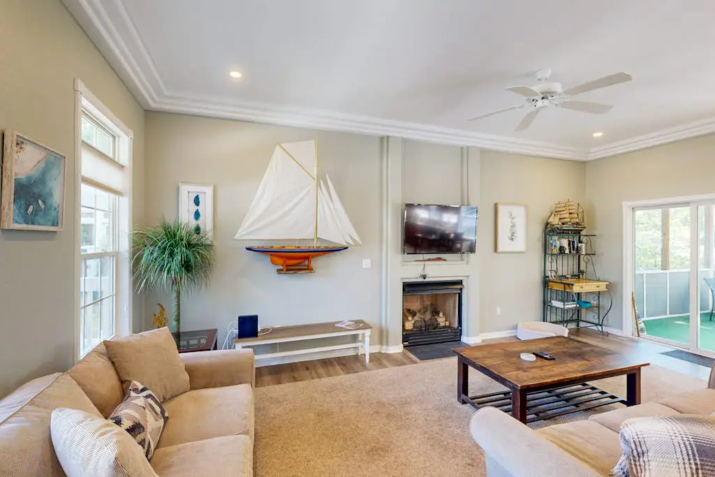 Clearwater - 34031 Monterray Ave
