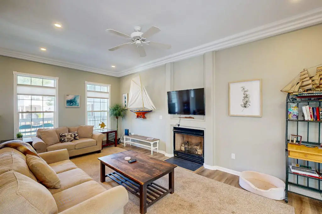Clearwater - 34031 Monterray Ave