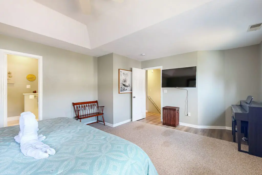 Clearwater - 34031 Monterray Ave