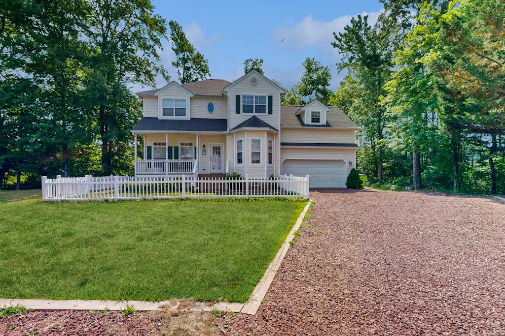 Clearwater - 34031 Monterray Ave