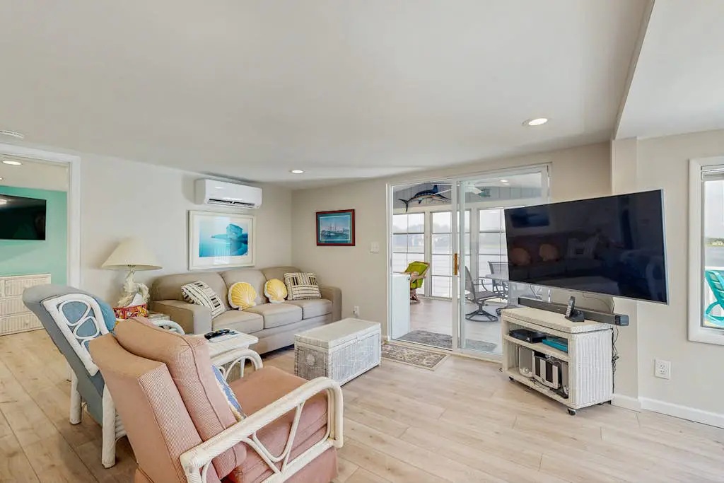 Town of Ocean View - 38253 Piney Point Rd
