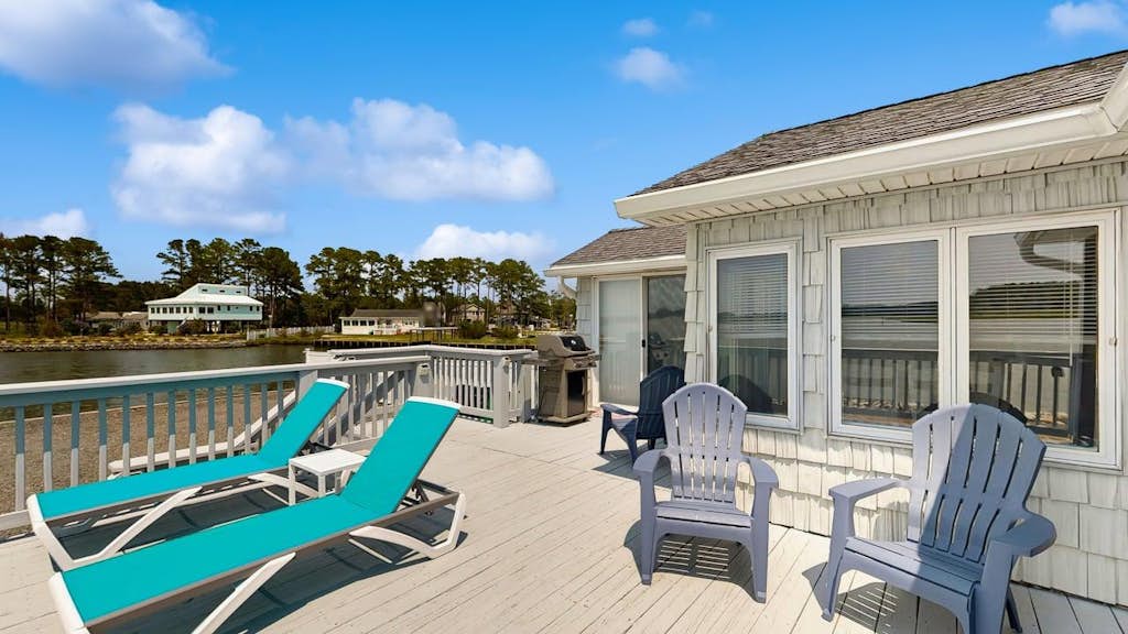 Town of Ocean View dog friendly home w/cable, streaming & free WIFI