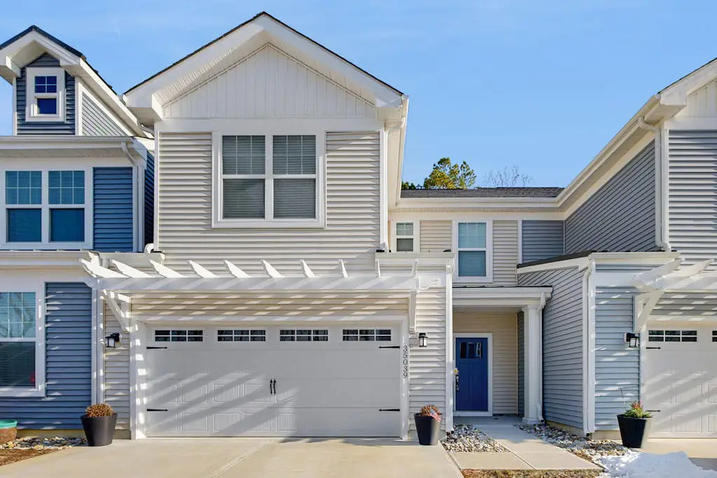 Friendship Creek - 35039 Dundee St