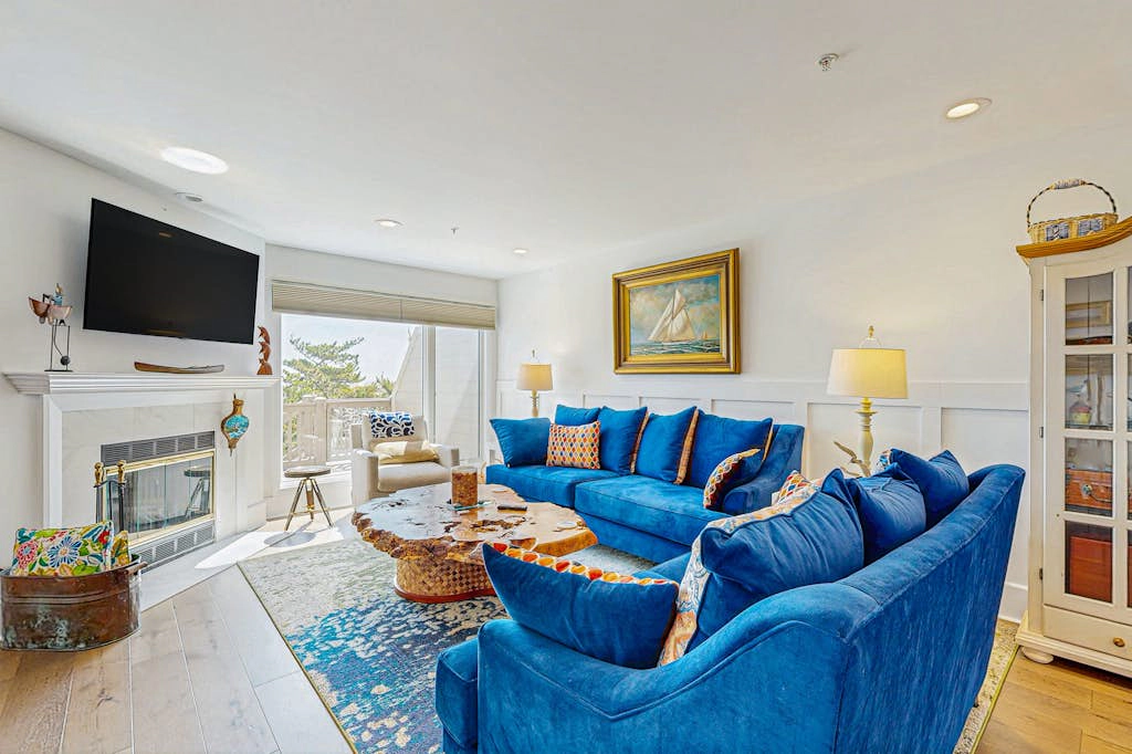Kings Grant - 40101 E Oceanside Dr #28