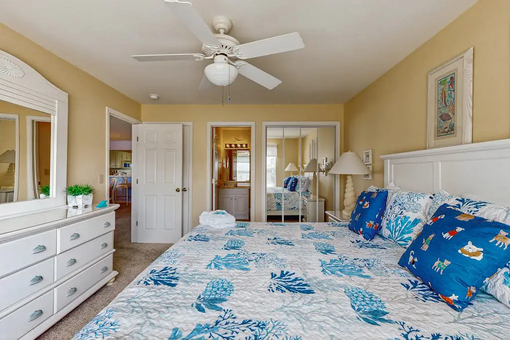 Bethany Bay - 1004 Pavilion Dr