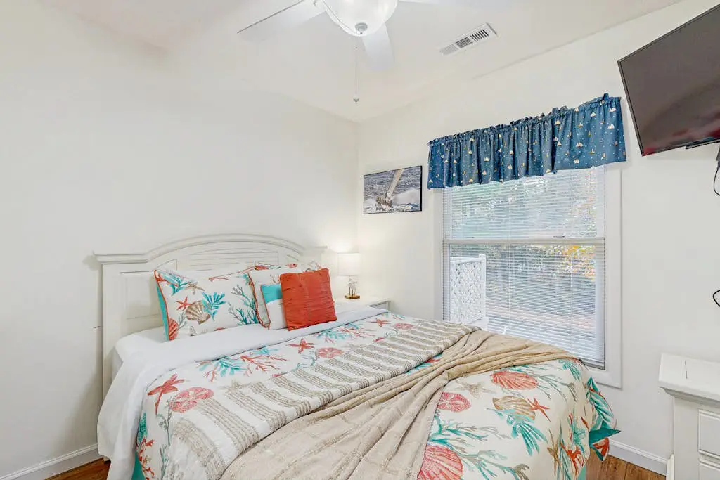 Sea Colony - 18003 Lakeview Ct