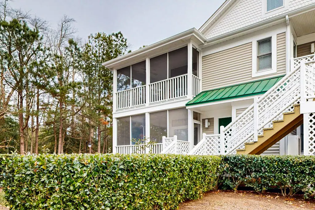 Sea Colony - 18003 Lakeview Ct
