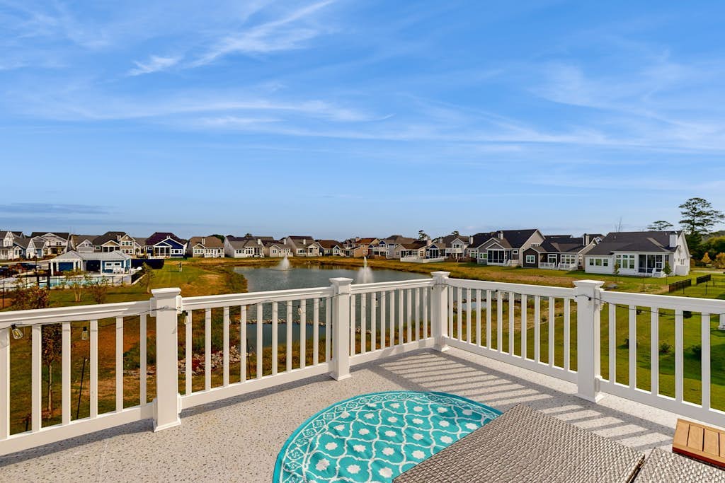 House near Bethany and James Farm Bay beaches, best views in neighborhood