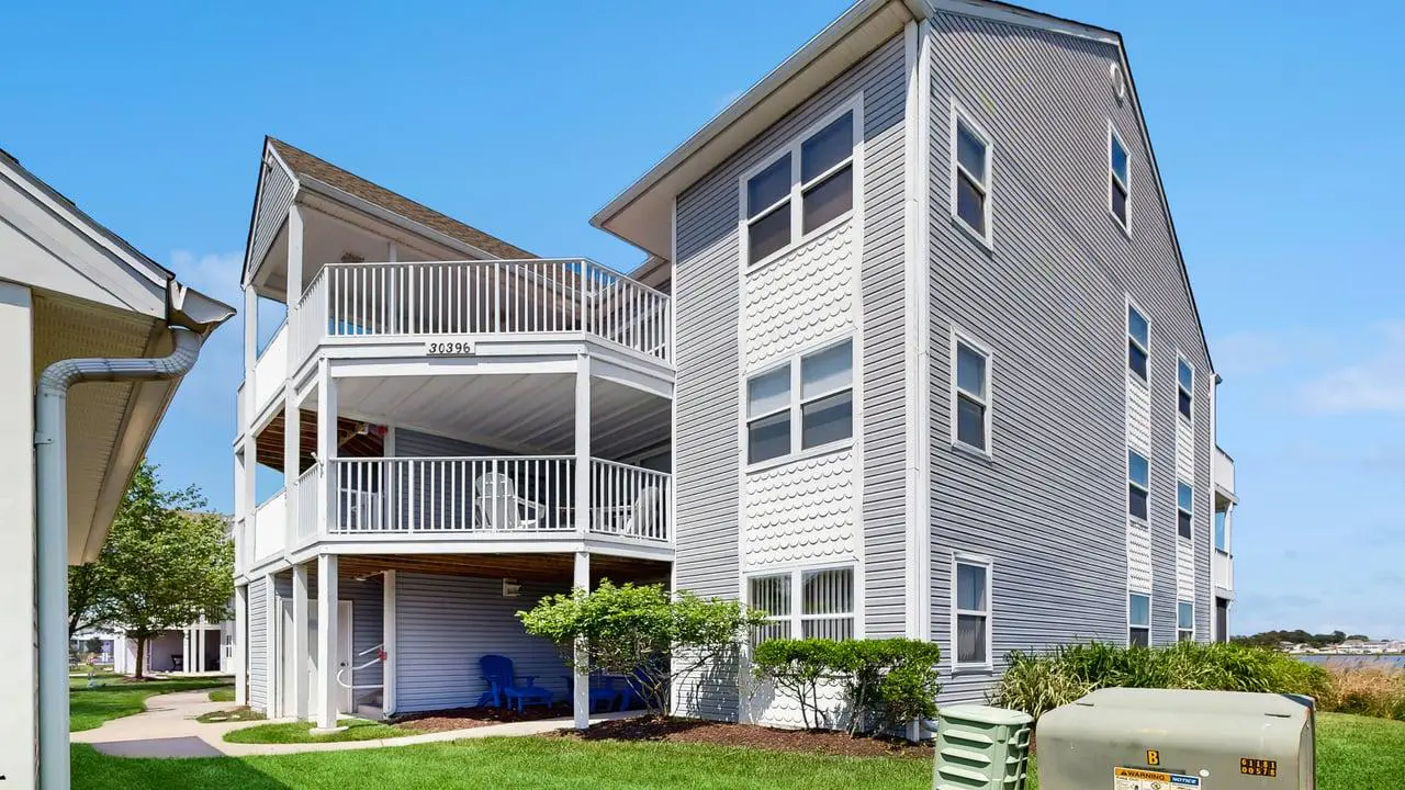 Bethany Bay - 206 Anderson Dr