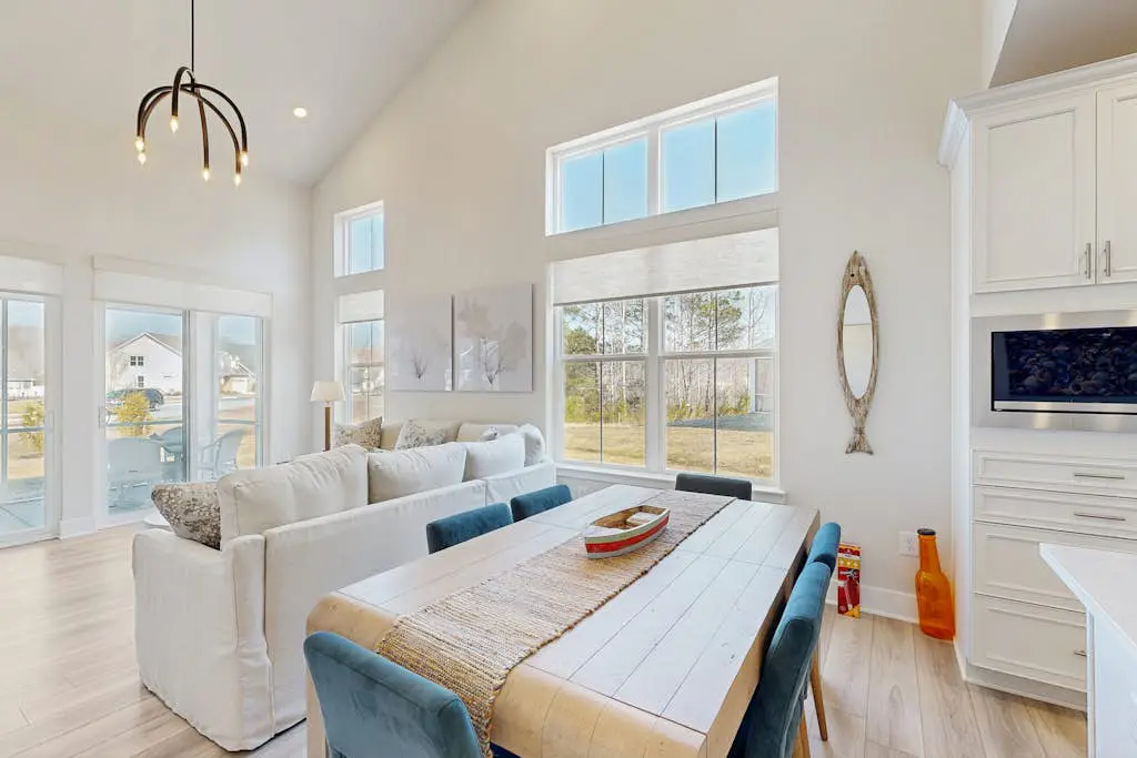 Milos Haven - 31317 Taywood Dr
