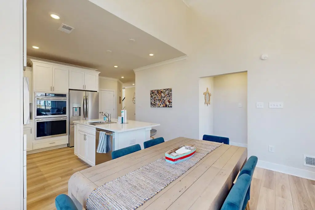 Milos Haven - 31317 Taywood Dr