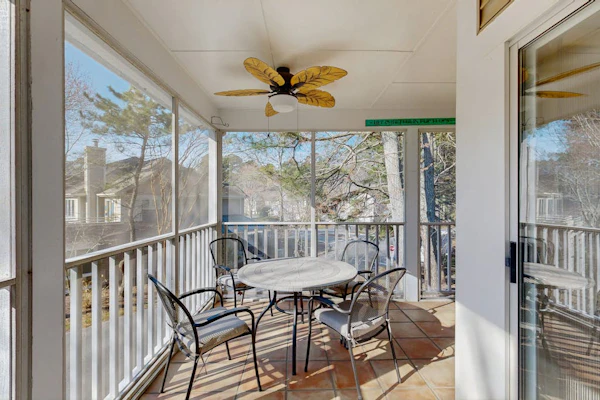 Sea Colony Tennis 2nd-floor condo w/community pools, tennis/pickleball, gym