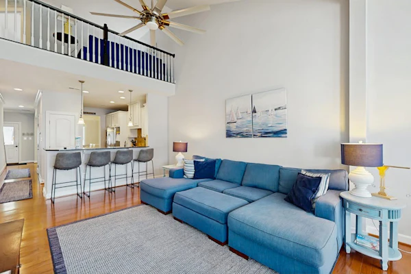 Bayside Resort townhouse w/ games, basketball court, shared sauna, gas grill