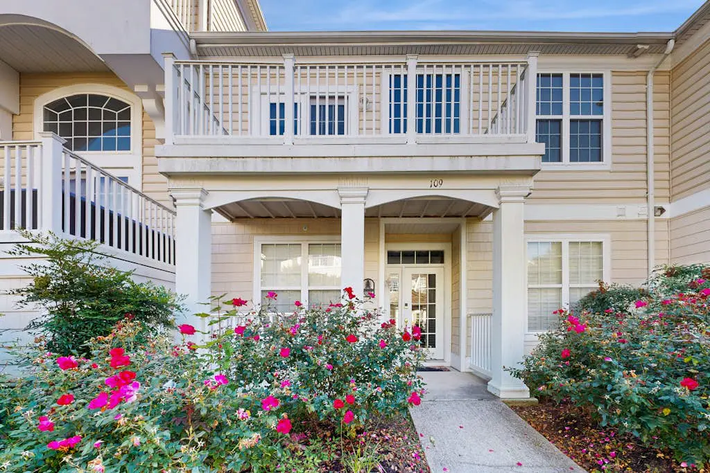 Bayside Bethany Lakes - 38337 N Mill Ln 109