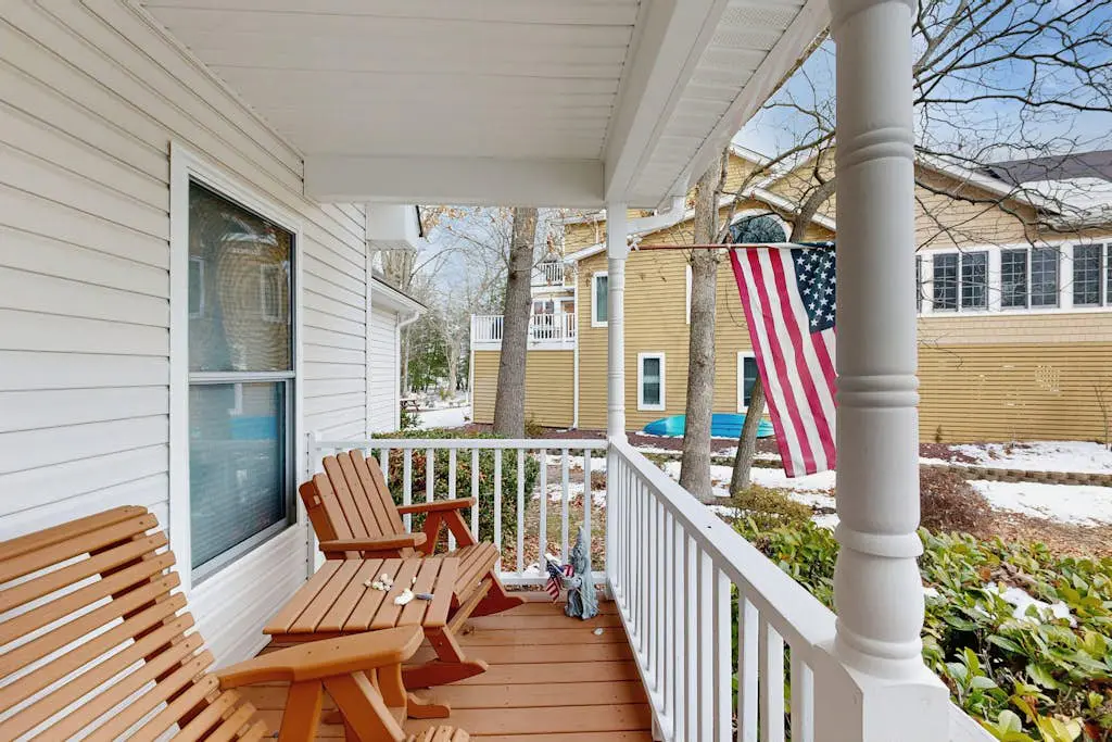Salt Pond - 702 Fox Tail Dr