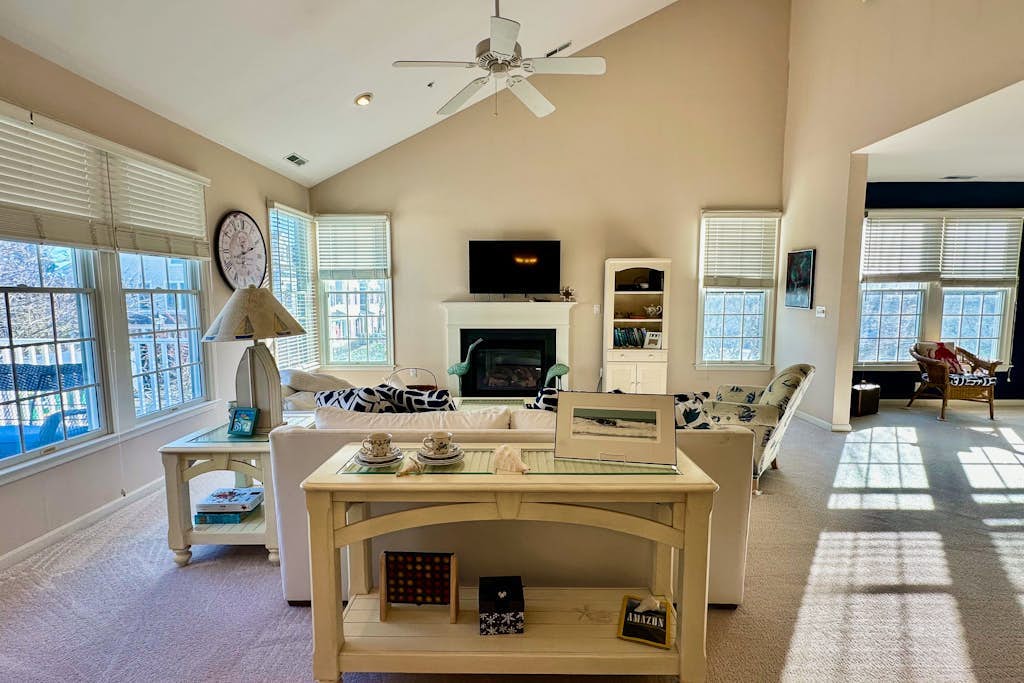 Bear Trap Dunes condo with pools, hot tub, WiFi, fitness center, golf on site