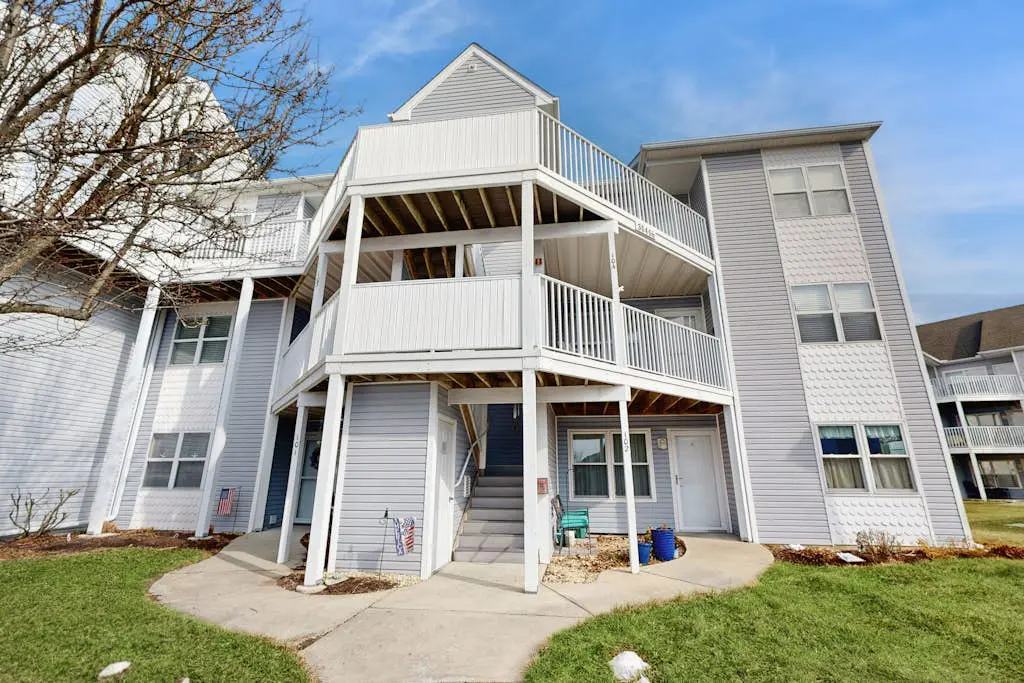 Bethany Bay - 30406 Anderson Dr #101