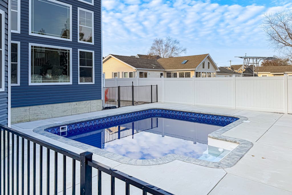 Town of Ocean View Bay Dreams home w/water views, bike to beach