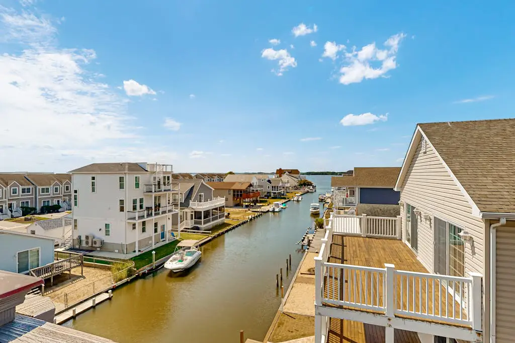 Edgewater Acres - A Shore Thing