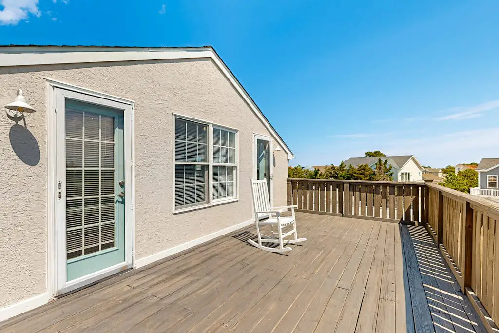 Edgewater Acres - A Shore Thing