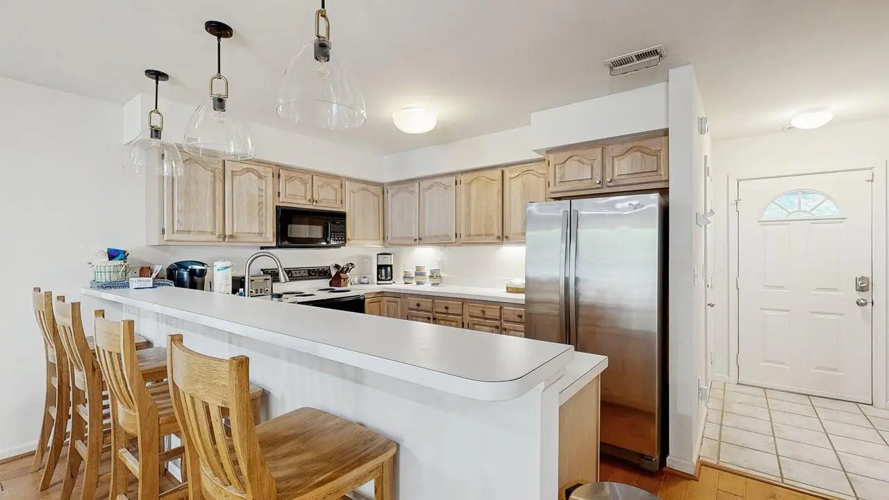 Salt Pond - 38435 Mainsail Dr #9