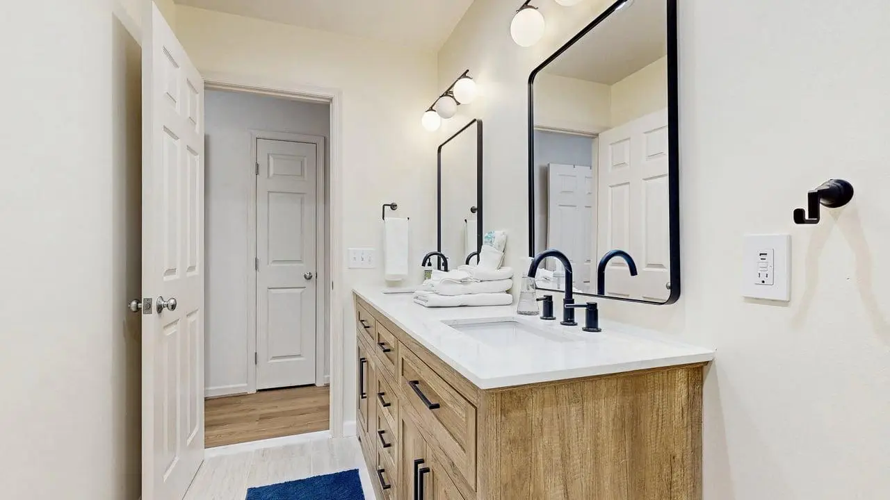 Salt Pond - 38435 Mainsail Dr #9