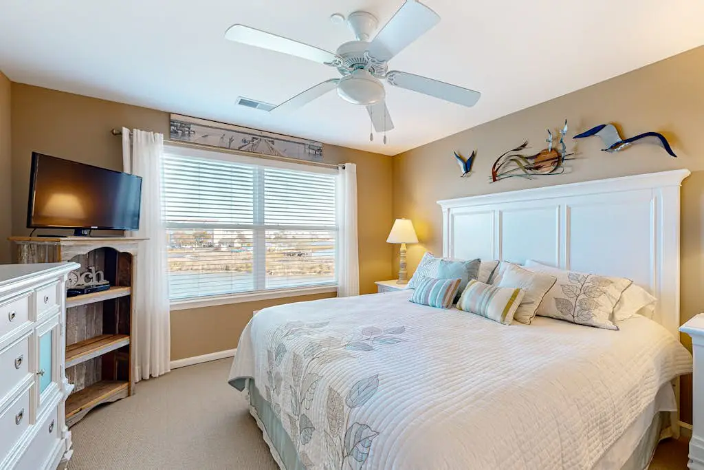 Bethany Bay - 37400 Pettinaro Dr Unit# 2003