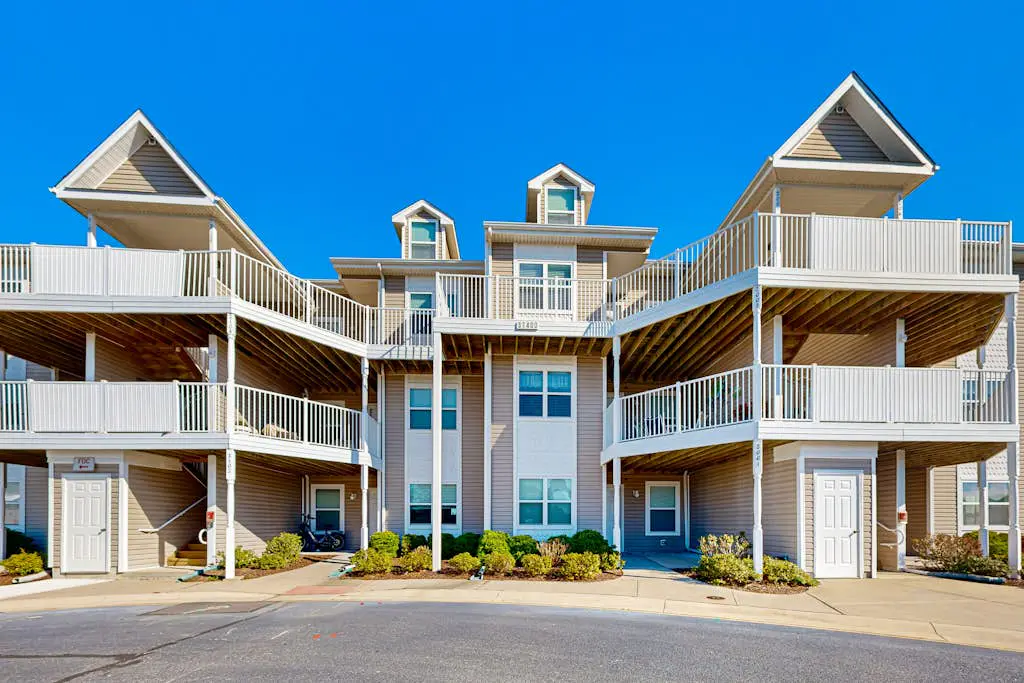 Bethany Bay - 37400 Pettinaro Dr Unit# 2003
