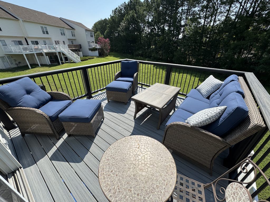 Townhomes of Providence spacious townhouse w/shared pool, deck, W/D