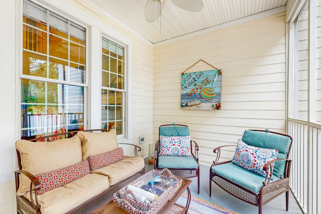 Bear Trap Dunes townhouse w/shared pool, tennis, fitness center, on-site golf