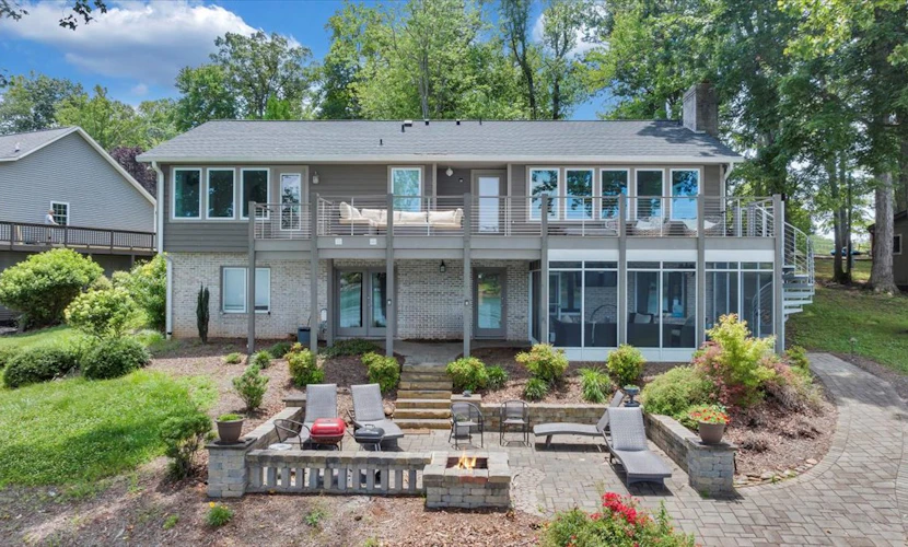 Cove Retreat - Spacious 7 bedroom home!