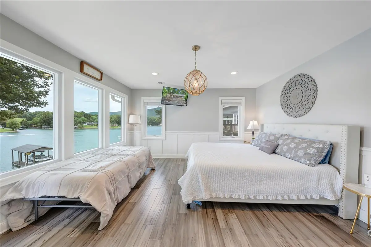 Cove Retreat