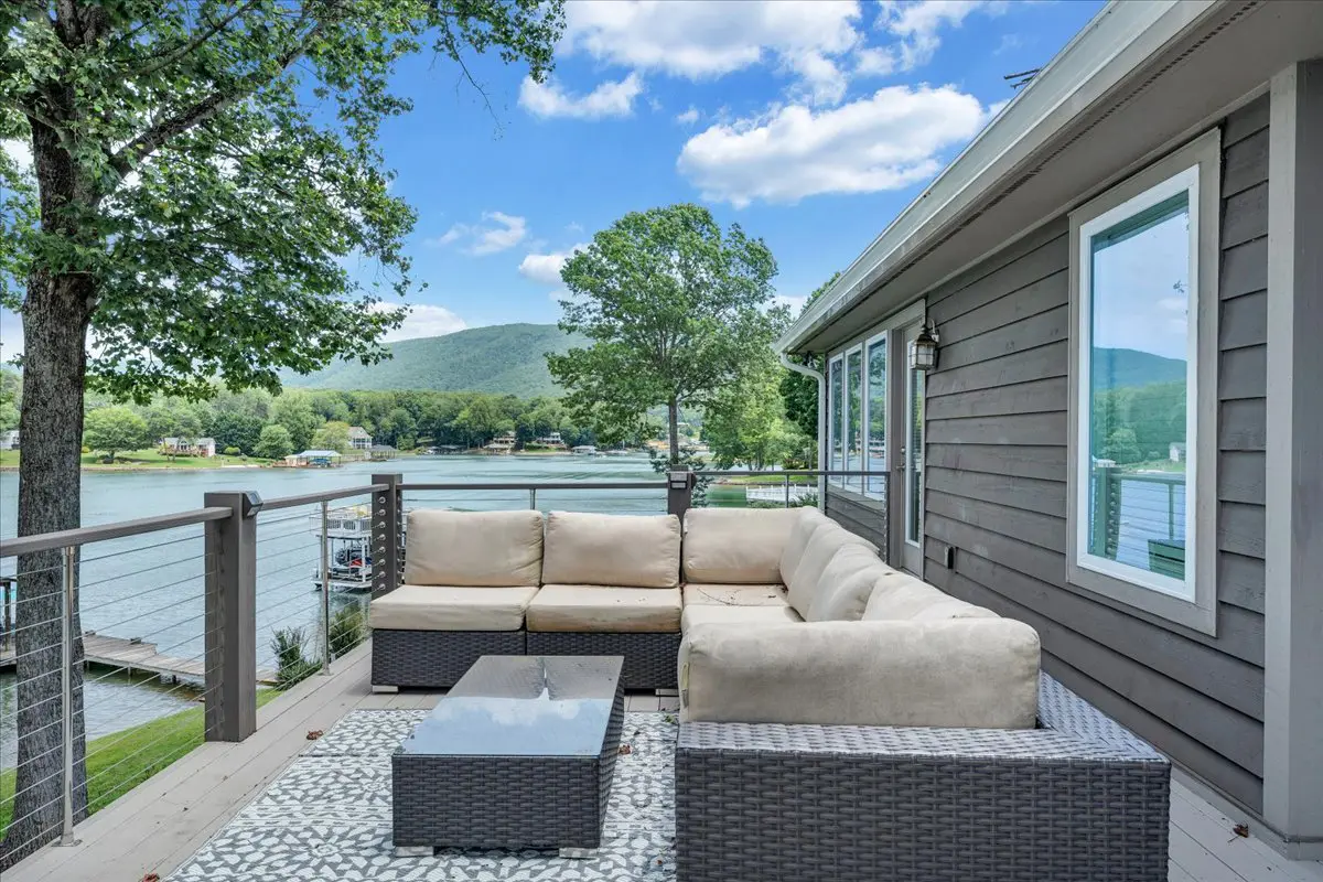 Cove Retreat