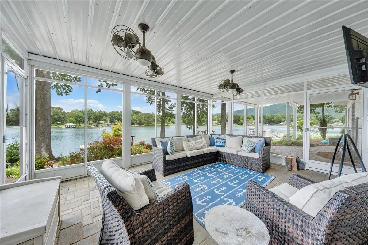 Cove Retreat