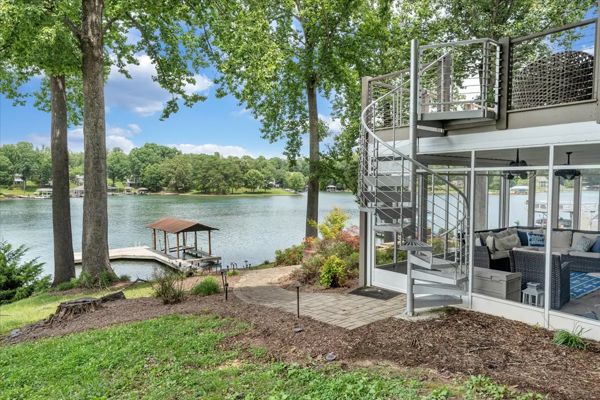 Cove Retreat
