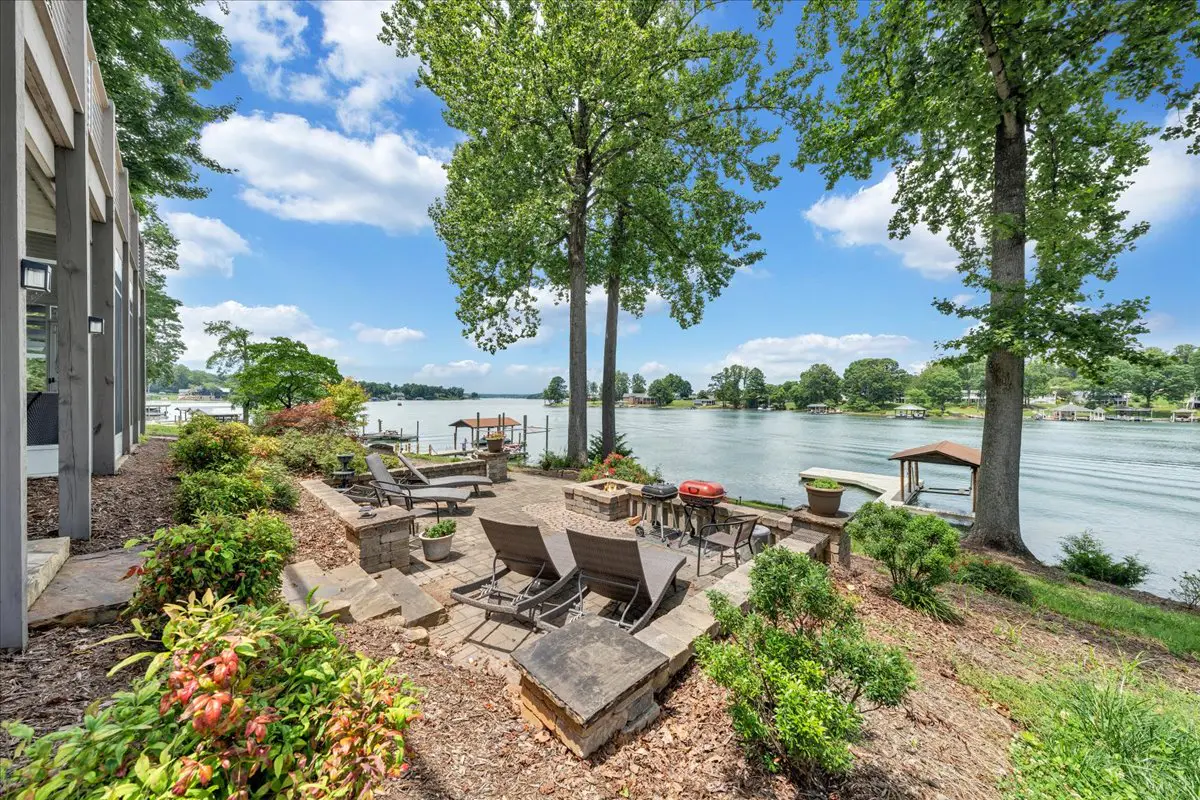 Cove Retreat