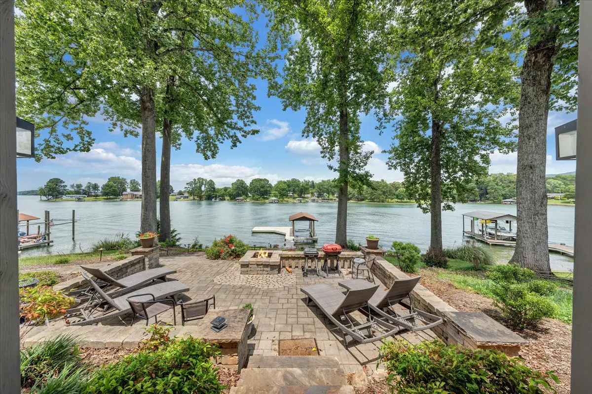 Cove Retreat
