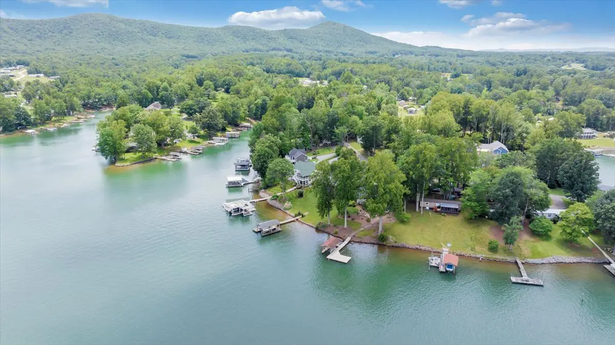 Cove Retreat